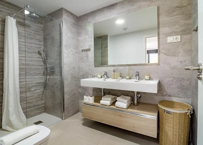 Lme9ba- Modern Flat Close To And Port Apartament *